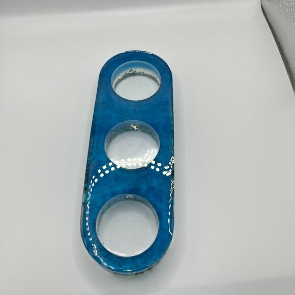 Ocean Blue Resin Candle – 3-Wick Handmade Statement Candle - Picture 3 of 3